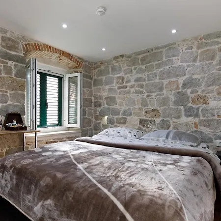 Апартаменты Staysplitbay Old Town Authentic Luxury