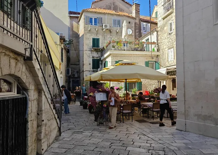 Апартаменты Staysplitbay Old Town Authentic Luxury