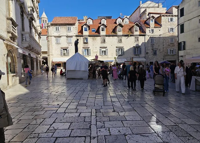 Апартаменты Staysplitbay Old Town Authentic Luxury Сплит