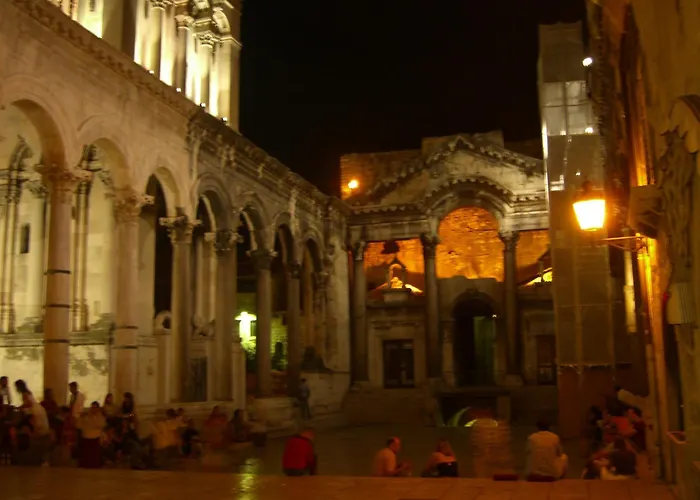 Staysplitbay Old Town Authentic Luxury Апартаменты